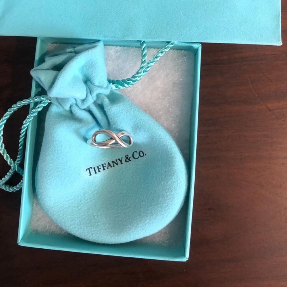 Tiffany infinite ring